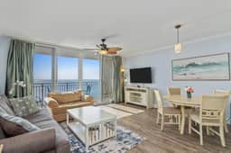 🌊 New Luxury 1BR Beachfront Sleeps 6! - Image 2