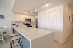 New, Beautiful & Luxurious 2/2! Sleeps 6
