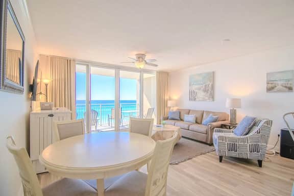 ⭐ New Luxury 1BR Beachfront Sleeps 6! - Image 2