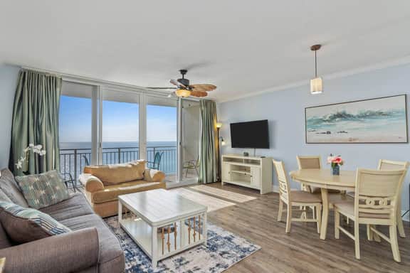 🌊 New Luxury 1BR Beachfront Sleeps 6! - Image 2