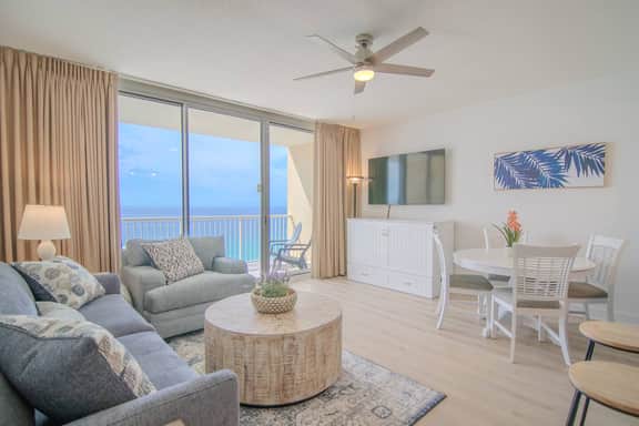 New, Beautiful & Luxurious 2/2! Sleeps 6 - Image 2