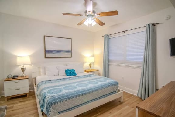 ⭐ New Luxury 1BR Beachfront Sleeps 6! - Image 1